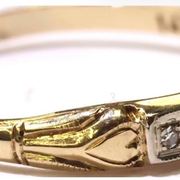 Antique 14k solid gold ring with five stunning diamonds size 6.5 - Picture 5 of 7